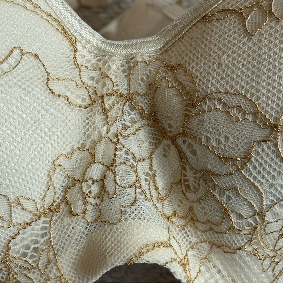 Cacique Lace Wired Bra Size 38D Cream and Gold - Picture 10 of 15